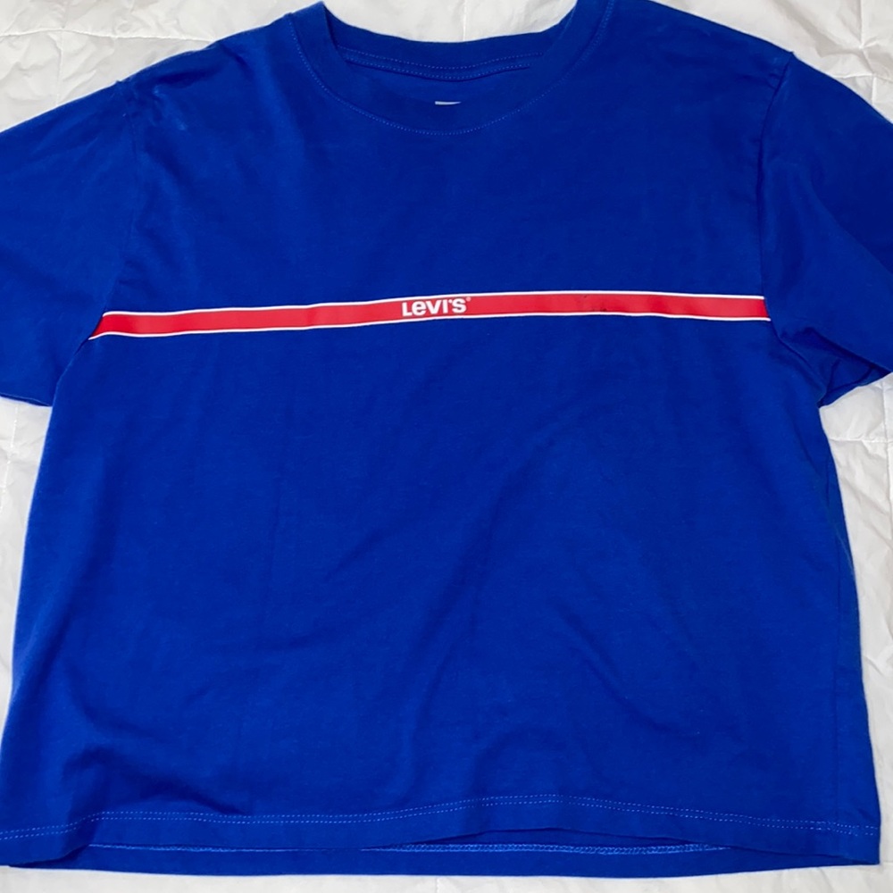 Levi tee
